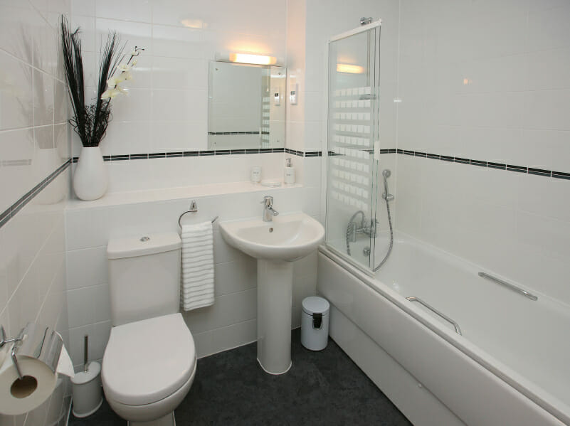 8 Tips to Make a Small Bathroom Look Bigger